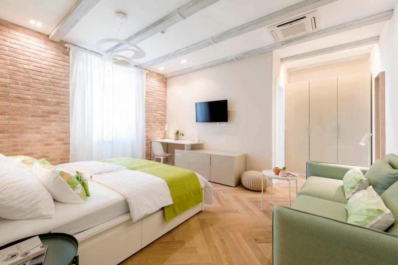 Mak Luxury Rooms สปลิท ภายนอก รูปภาพ