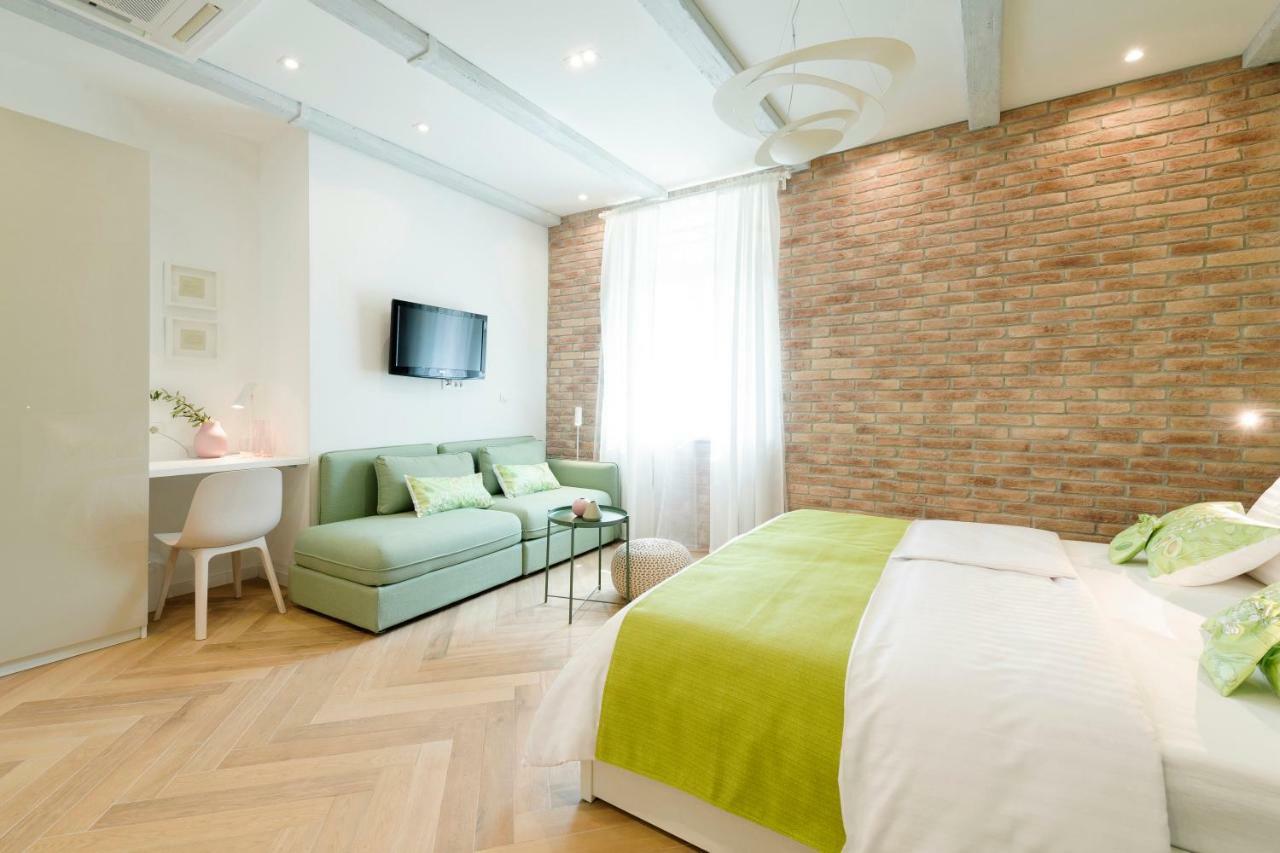 Mak Luxury Rooms สปลิท ภายนอก รูปภาพ